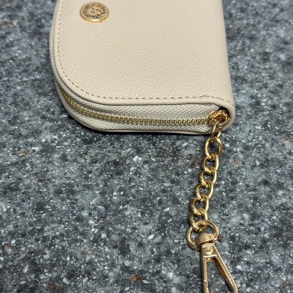 Anne Klein Curved Zipper Dome Coin/Card Holder Pouch Keychain Wallet Beige - Picture 5 of 13